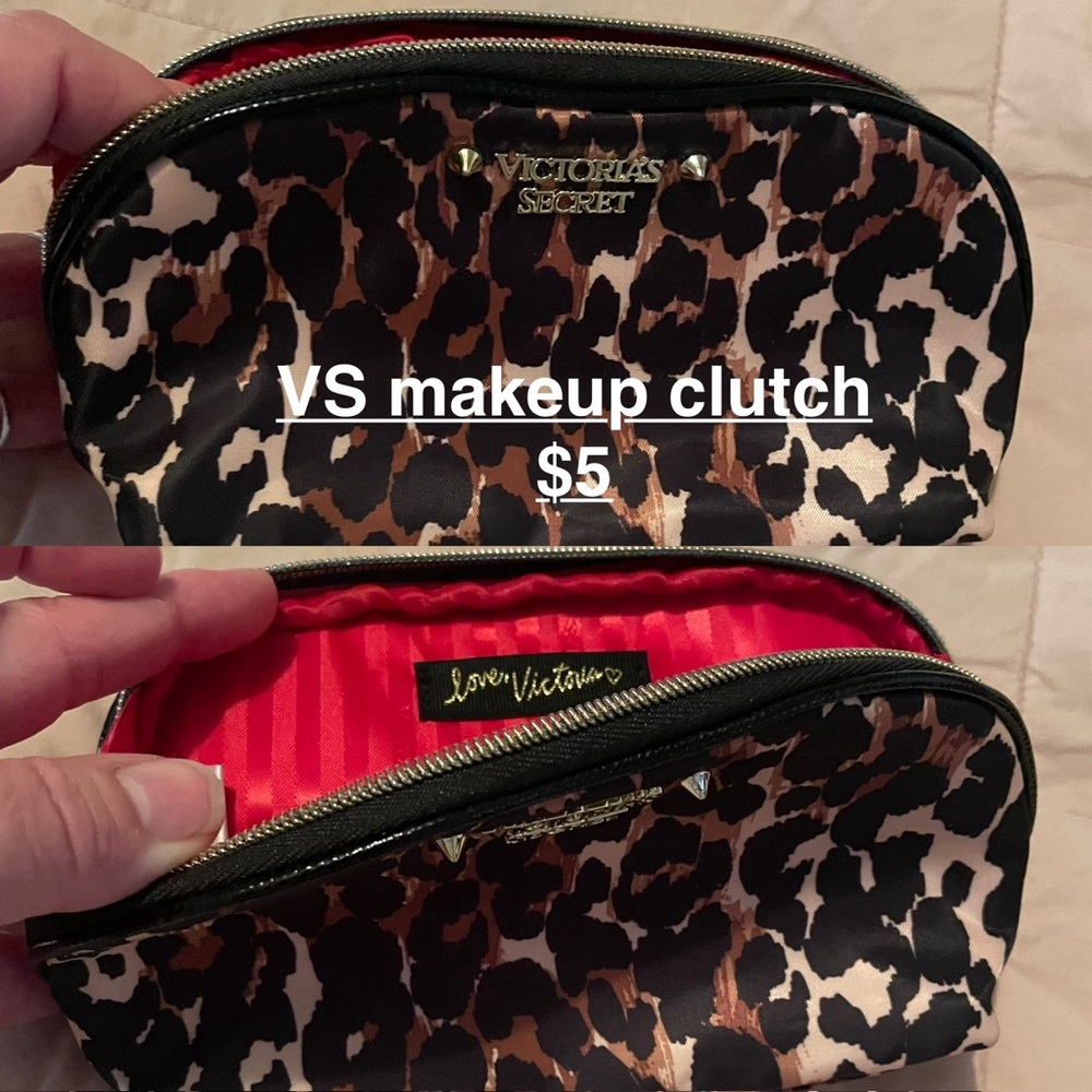 Victoria’s Secret 
Make up clutch 
$5